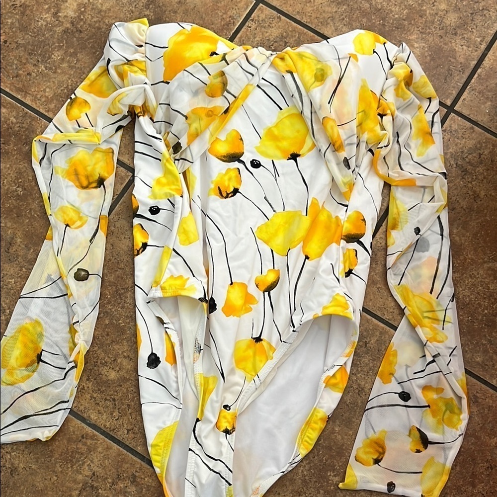 Jantzen Floral Yellow and White Swimsuit Size 16 Long Sleeved